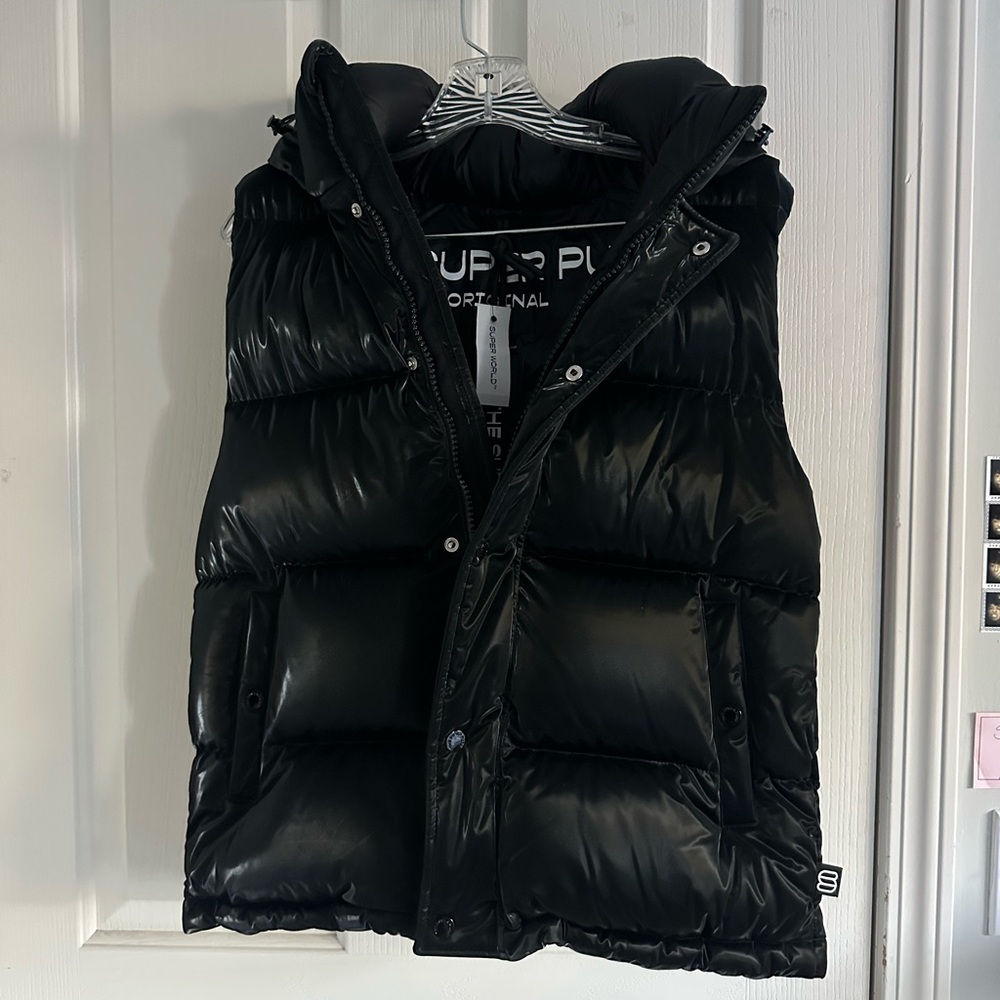 Aritzia Super Puff Black Vest NWT